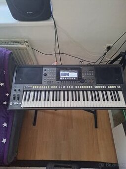 Prodám yamaha psr s 770