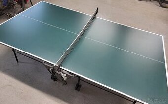 Stůl na indoor stolní tenis v perfektním stavu