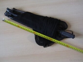podběrák skládací praktický,menší 50cm nový
