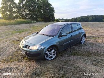 Renault Megane II Hatchback 1.4 16V 72kW r.v. 2003