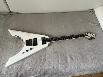 PK Guitars custom "V"- čko