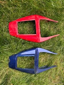 Podsedadlove plasty na Yamaha R1 98-99