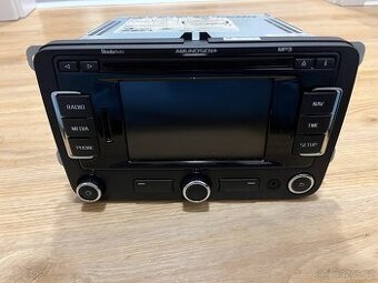 Amundsen+ RNS315 z Octavia 2 2012