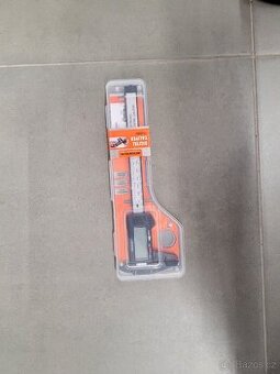 Digitální vysunovací metr