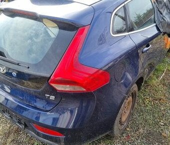 Volvo v40,2.0i,90kw,2016,70tkm,6kvalt,klima
