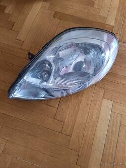 Levý světlomet Renault Trafic