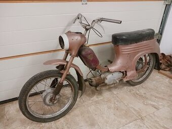 Motocykl Jawa 555 - pařez