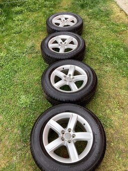 PRODÁM KRÁSNÁ NEPOŠKOZENÁ ORIGINÁL ALU AUDI Q5 R17