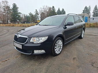 Škoda Superb II kombi 2.0TDi 103kW,xenony,tažné,senzory