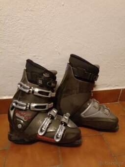 PRODÁM lyžáky Munari 39-39,5, stélka 260mm