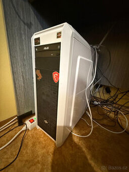 Prodám počítač po dědovi
