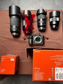 SONY A7RIII 42,4mpx , objektivy v záruce