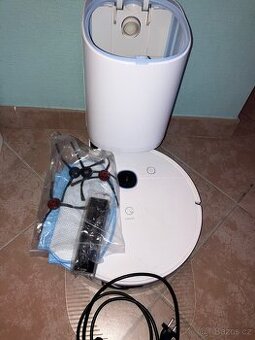 Robotický vysavač Yeedi s mopem a vyprazdňovací stanicí