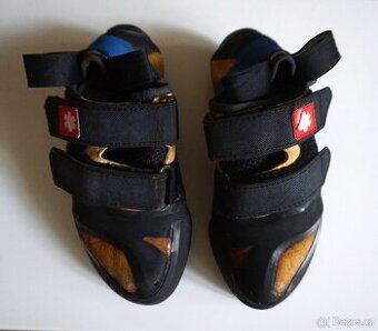 Lezečky zn.Ozone QC vel.38/UK5, nově podlepené