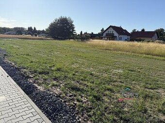 St. pozemek 972 m2, kompletně zasíťovaný, Sány - okr. Nymbur