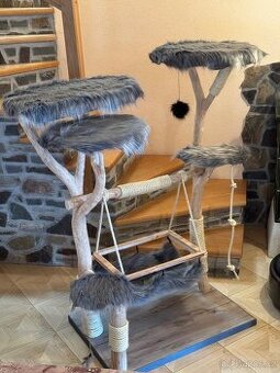 Nový kočičí strom