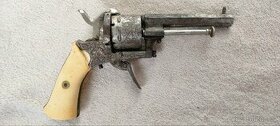 Krásný zdobený revolver lefaucheux (1870)
