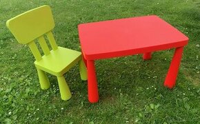 IKEA dětský stůl a židlička - 1