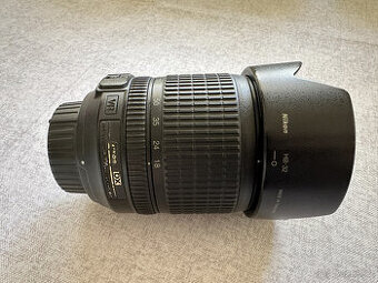Nikon 18-105mm f/3,5-5,6 AF-S + sluneční clona HB-32 - 1