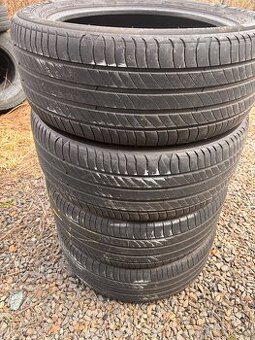 235/50/19