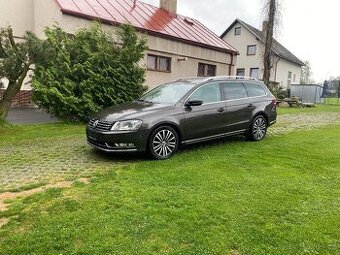 VOLKSWAGEN PASSAT HIGHLINE 4MOTION 2.0TDI-130KW NAVI PANO L