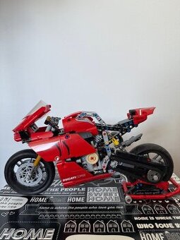 LEGO® Technic 42202 Motorka Ducati Panigale V4 S