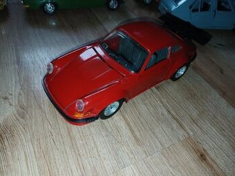 Porsche 911 1:24 bburago Made in Italy
