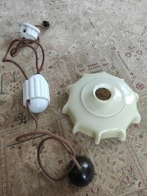 Stará stahovací lampa