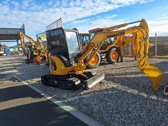 Minibagr KOMATSU PC 35 MR