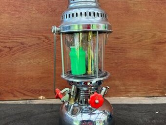 Tlaková petrolejová lampa