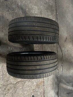 Letni pneu 225 40 r18