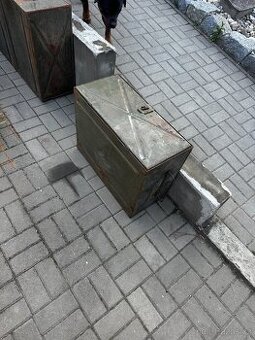 Vojenské plechové bedny - 1