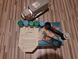 Diaprojektor DIAX3, originální krabice + pohádky 5x