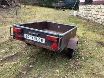 Přívěsný vozík