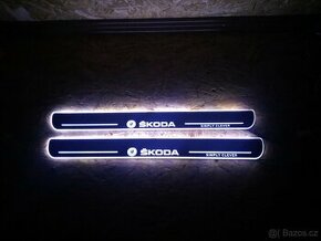 světelné led prahy pro vozy ŠKODA