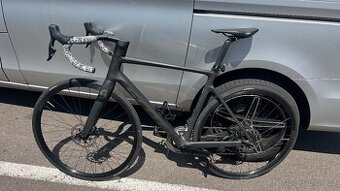 Scott Addict RC 30 AXS Carbon L s Carbon kokpitem