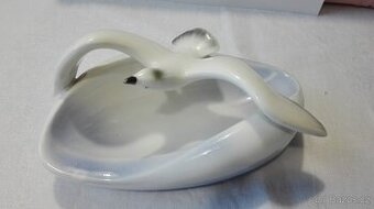 Popelník - Ditmar Urbach - Racek