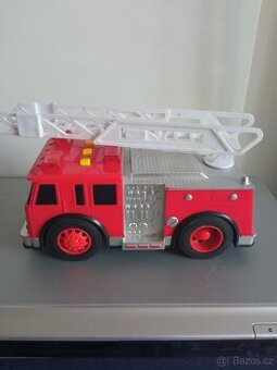Hasičské auto vydávající zvuky 18 cm
