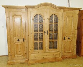 Stěna z borovice - celomasiv - Výborný stav