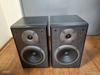 Jamo E610 regálové černé.