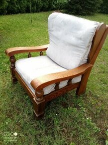 Starožitné křeslo