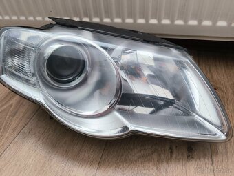 Pravé světlo VW Passat B6 - 1