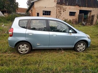 Prodam na dily Hondu Jazz 1,2 .v. 004