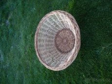 Prodám kulatý proutěný pelíšek