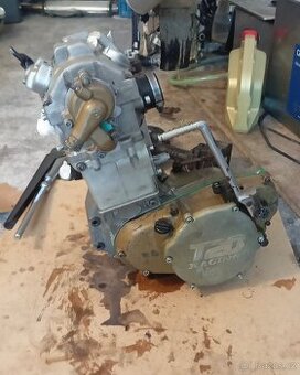 motor Husqvarna TE 610 – ostrá verze