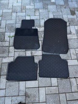 Bmw e90 gumove koberce