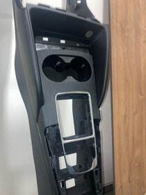 Audi A3/S3/RS3 Středový tunel, prahy, lišta střechy