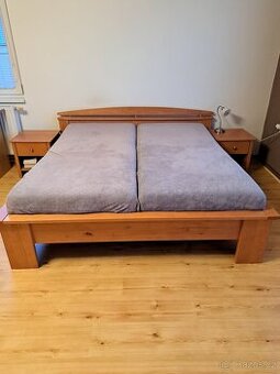 Postel + noční stolky