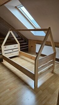 Dětska postel z masivu