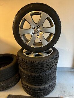 Volswagen Touran Cross alu R17 - Funplay